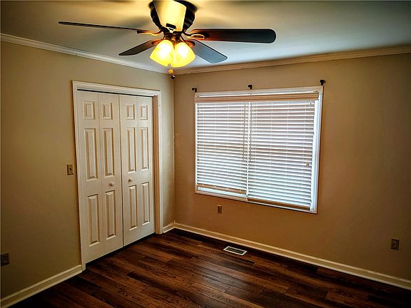 5th image of 1809 Busby Rd