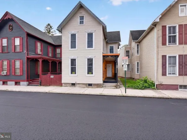 125 E Chestnut St, Hanover, PA 17331
