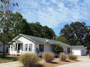 1004 W Center Ave, Searcy, AR 72143