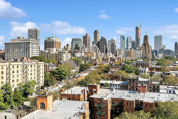 Sold by Compass | media 18