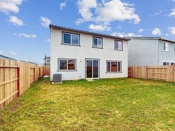 Starblossom 60 Exterior