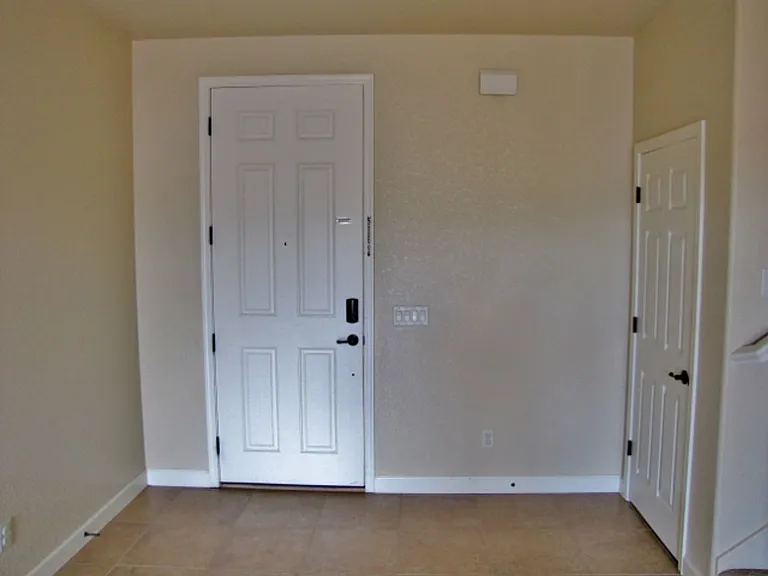 1059 Wagner Pl — Photo 7