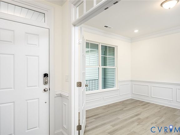 2nd image of 11366 Pinewild Dr