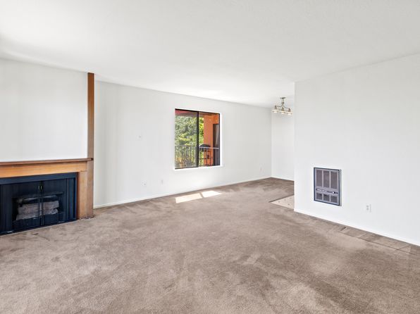98 Parkridge Dr APT 202