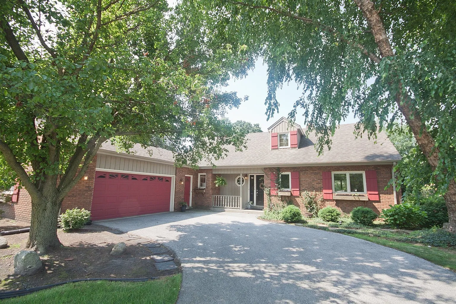 17256 Vollbrecht Dr photo 1