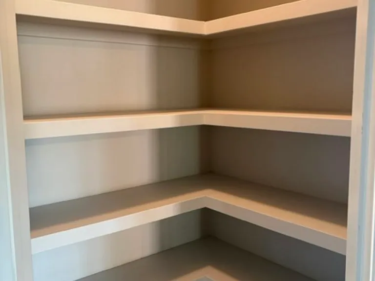 635 Meadows Cir — Photo 17