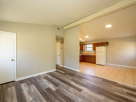 2nd image of 243 S Airview Dr