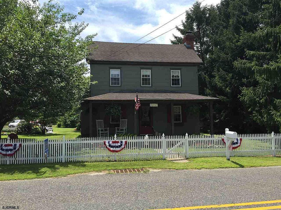 1st image of 832 E Moss Mill Rd