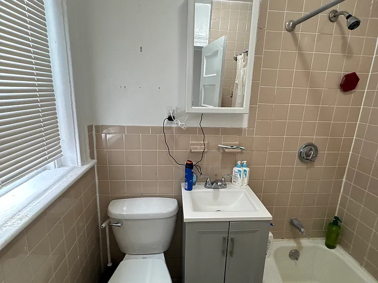 34 Anderson St #6 — Photo 8