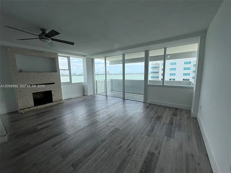 7545 E Treasure Dr #9H — Photo 7