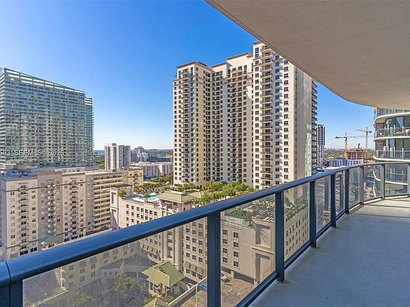 3rd image of 45 SW 9th St APT 1706