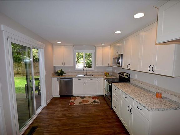 5th image of 1824 Ethridge Ct NE