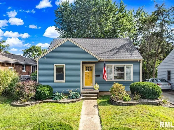 1010 Irene St, Pekin, IL 61554