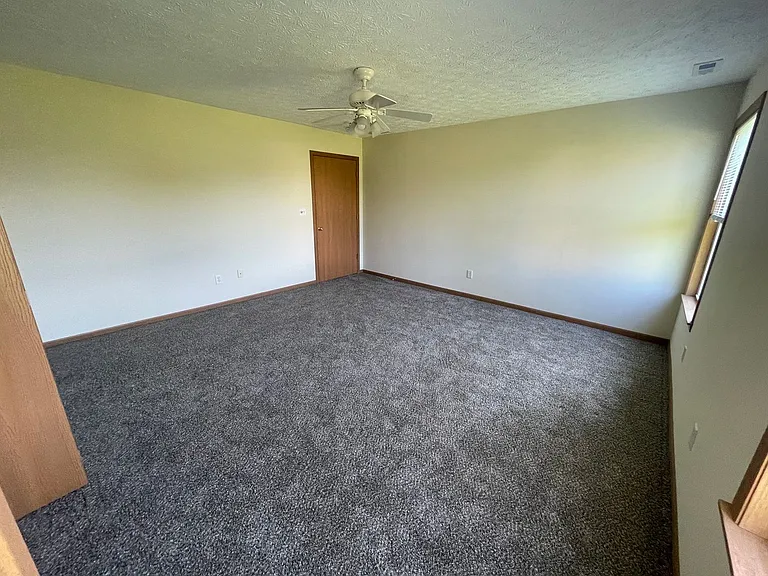 3223 Mendel Dr — Photo 10
