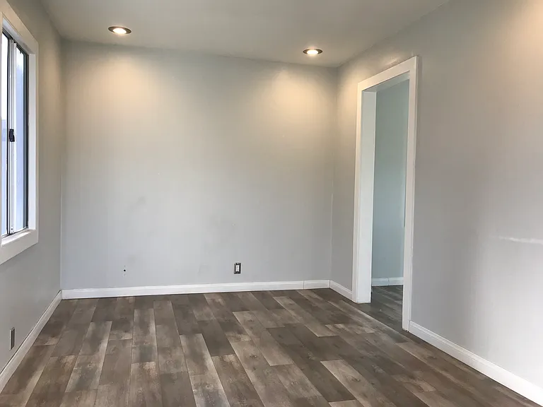 2133 N Buena Vista St — Photo 71
