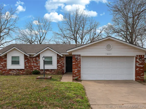 1604 N Atlanta St, Owasso, OK 74055