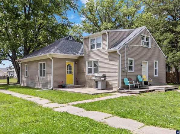 723 S Harris St, Wilber, NE 68465