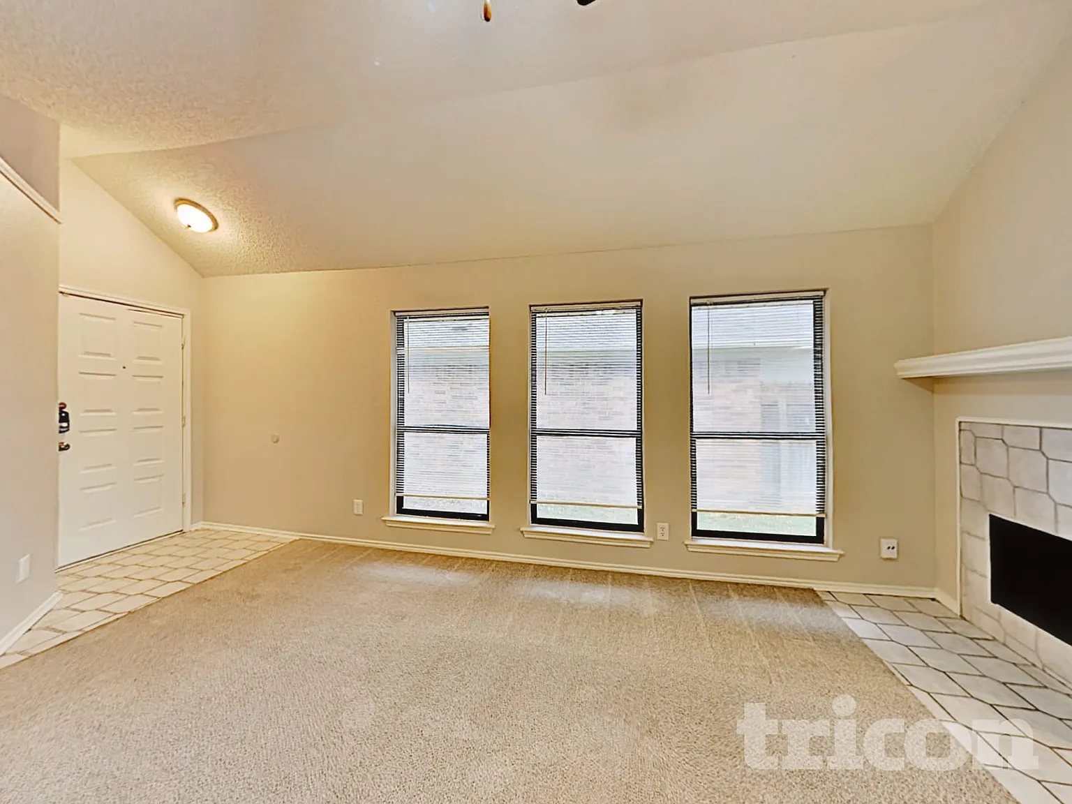 1637 Woodhall Way Fort Worth TX — Photo 2