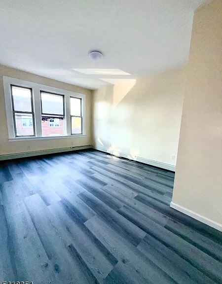 37 Field Pl #2R — Photo 1