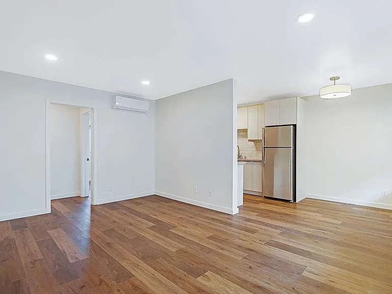 1155 N Madison Ave #11 — Photo 7