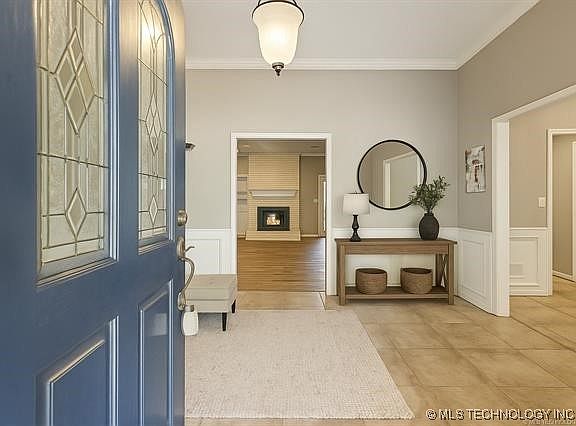3rd image of 2708 Claremont Dr