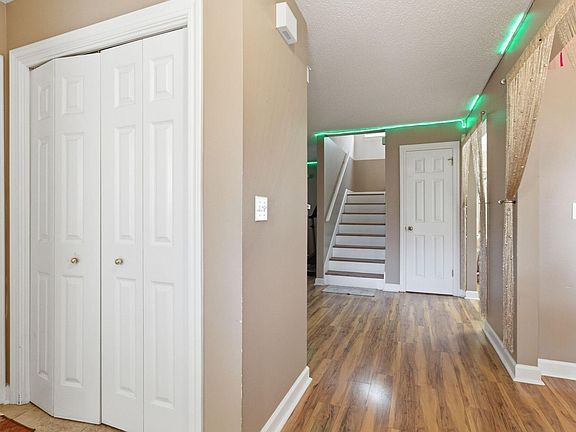 5th image of 492 Springbrook Ln