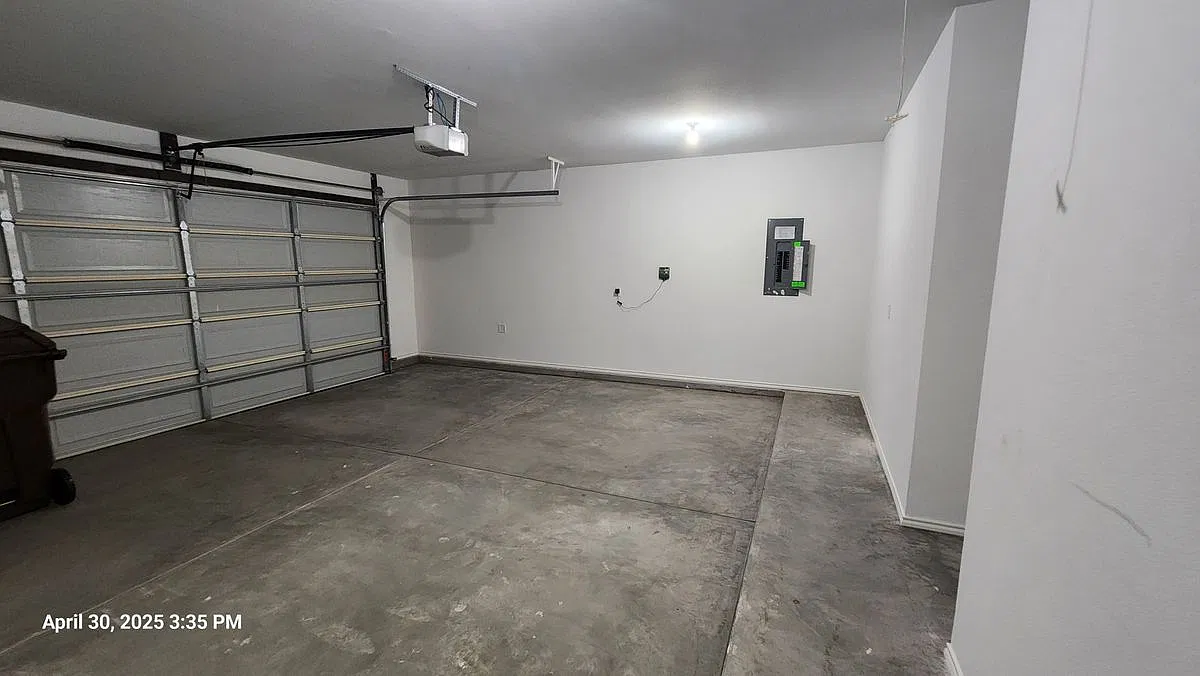 3 bed, 2.0 bath, 1600 sqft, $2,600 — Photo 4