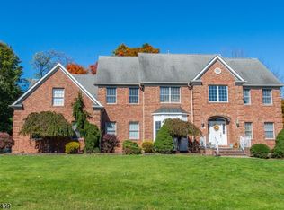 14 Barmore Ct, Montville, NJ 07045