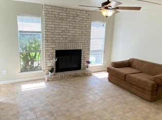 328 S 2nd St #308, Alvin, TX 77511