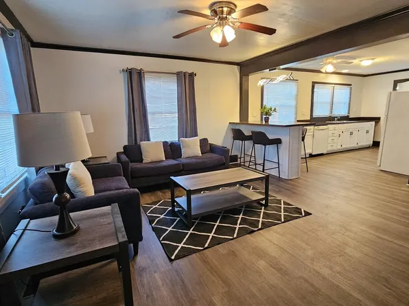 515 West St, Scottsboro, AL 35768