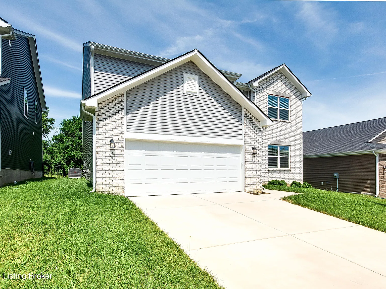 5 bed, 3.0 bath, 3052 sqft, $2,899 — Photo 4