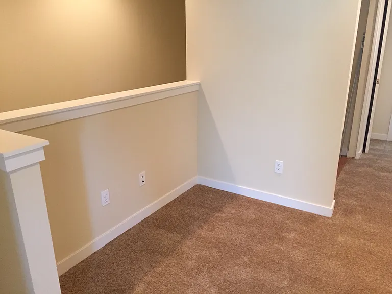 800 NE Ross Rd #2 — Photo 3