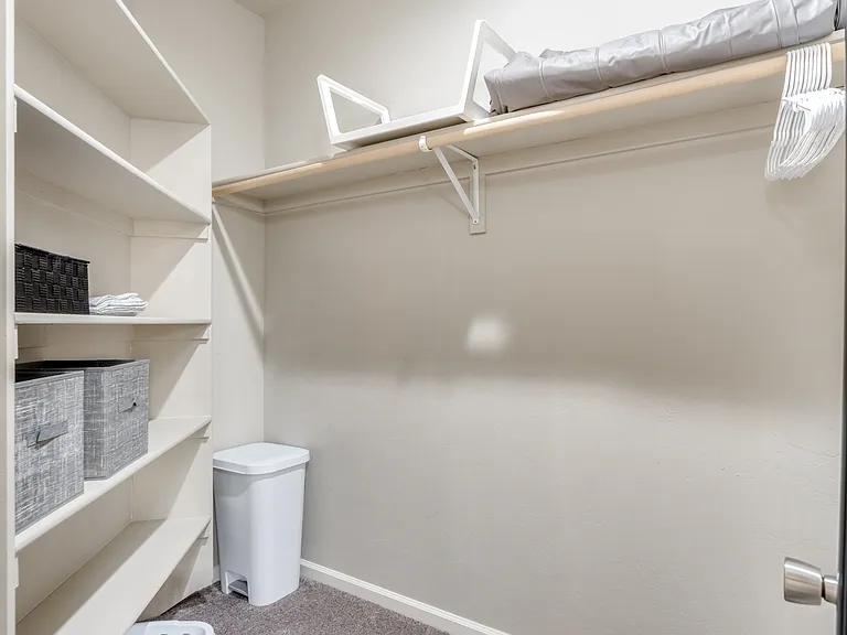 walk in closet