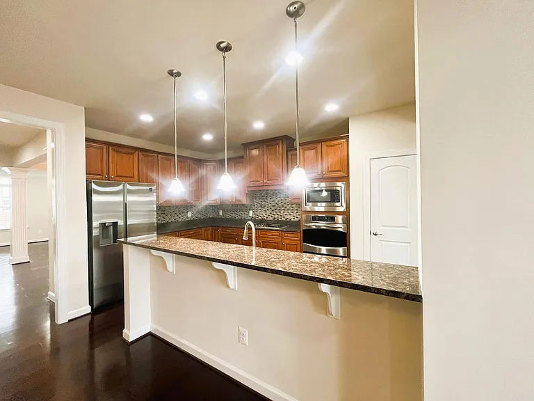 21274 Park Grove Ter — Photo 12