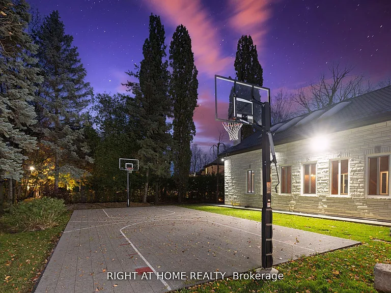 38 Sugarbush Ct — Photo 23