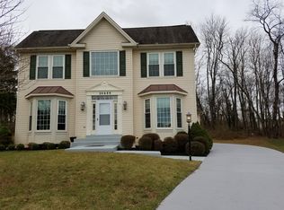 20689 Carnwood Ct, Sterling, VA 20165