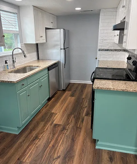 413 S Bauer Dr #4 — Photo 2