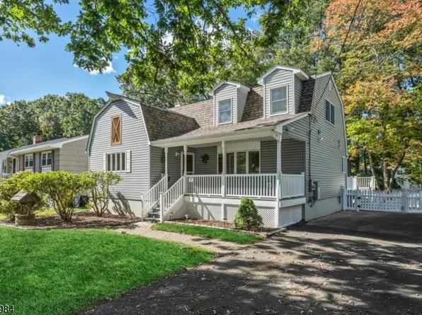 87 Calumet Ave, Oakland Boro, NJ 07436