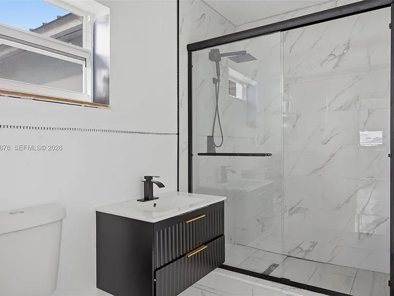 2280 SW 43rd Ave #2 — Photo 10