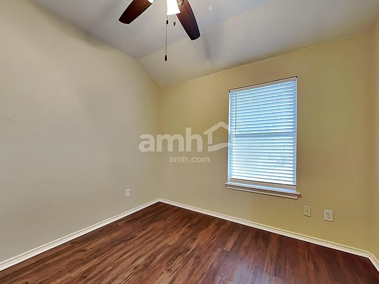 5217 Alec Dr — Photo 13