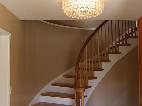 Wrap-Up Staircase in the entryway.