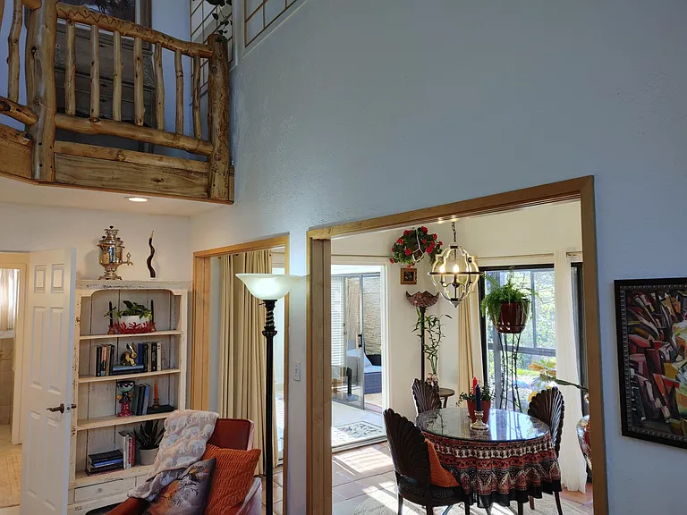 455 Delaware Dr — Photo 24