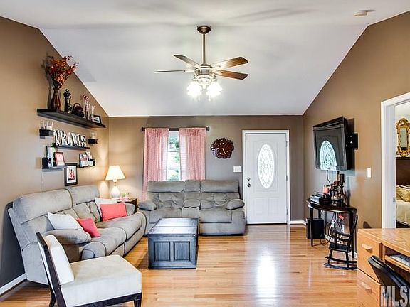 5th image of 84 Dogwood Acres Ln