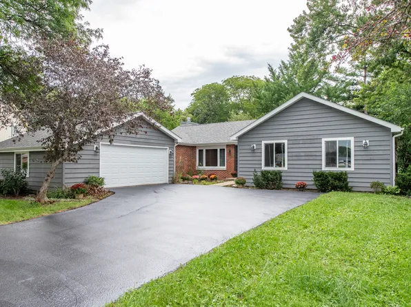 579 Phillips Cir, Antioch, IL 60002