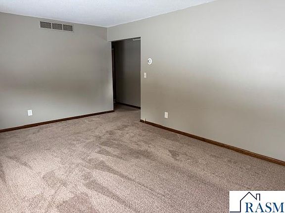 4th image of 1315 N Washington Ave