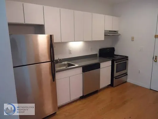 Rented by Metropolitan Property Group | media 47