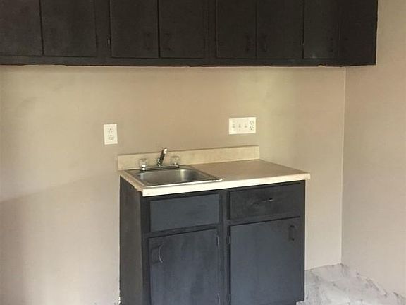 5th image of 2860 Harrison Ave