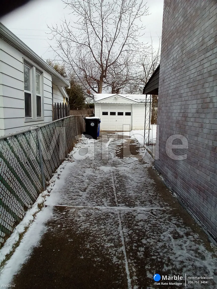 1519 Clermont Rd photo 1