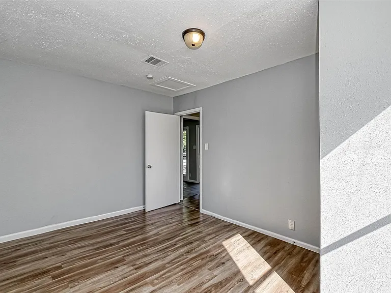 4118 Sunflower St — Photo 13