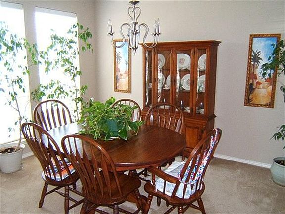 2nd image of 860 Sierra Brook Ln